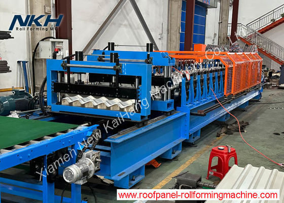 845 Metal Çatı Plakası Rulo Formasyon Makinesi Servo Motor Sürücü Uçan Pres ve Kesilmiş Metal Rulo Formasyon Makinesi